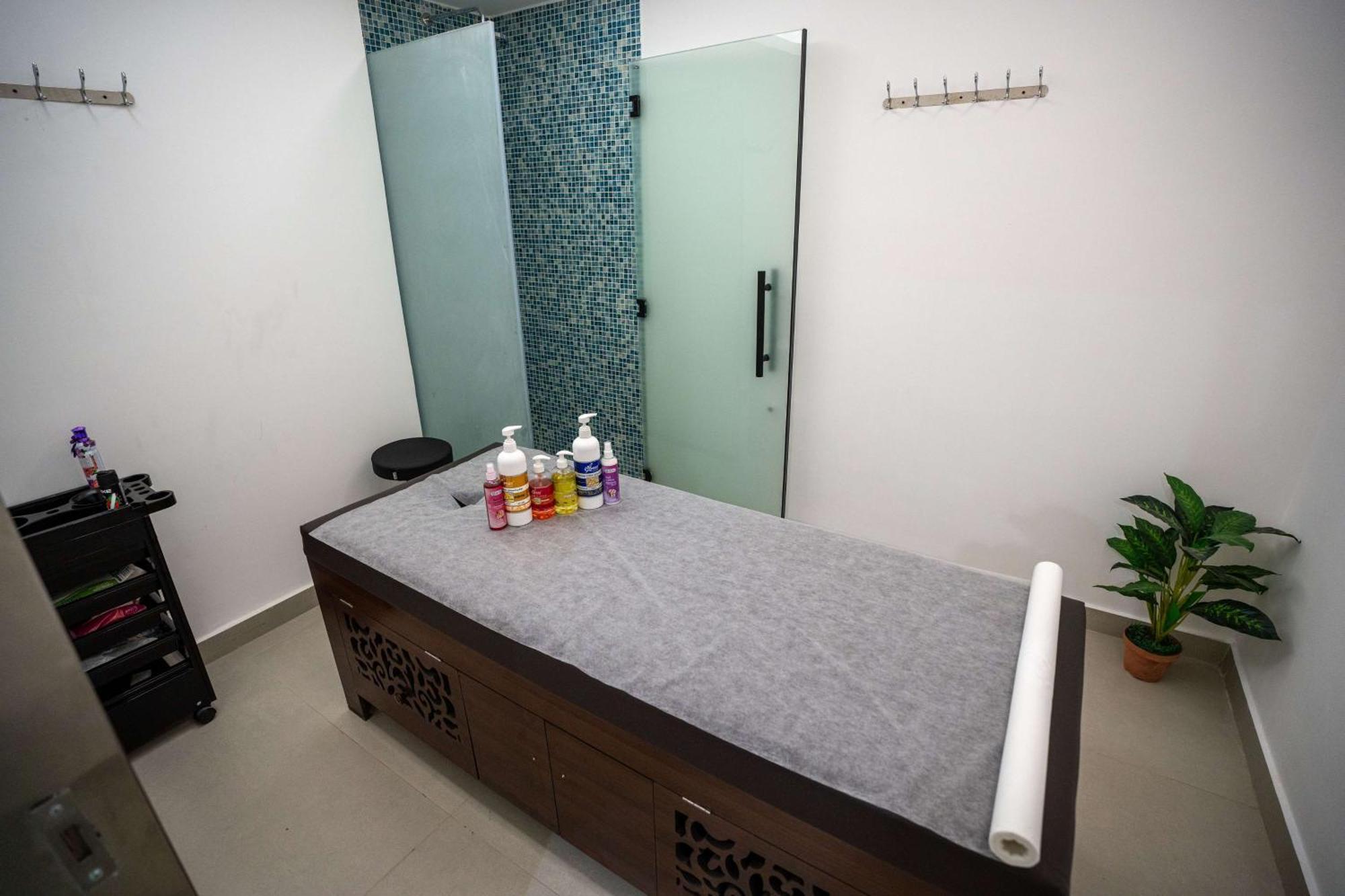 Western Danat Almansak Hotel 4*