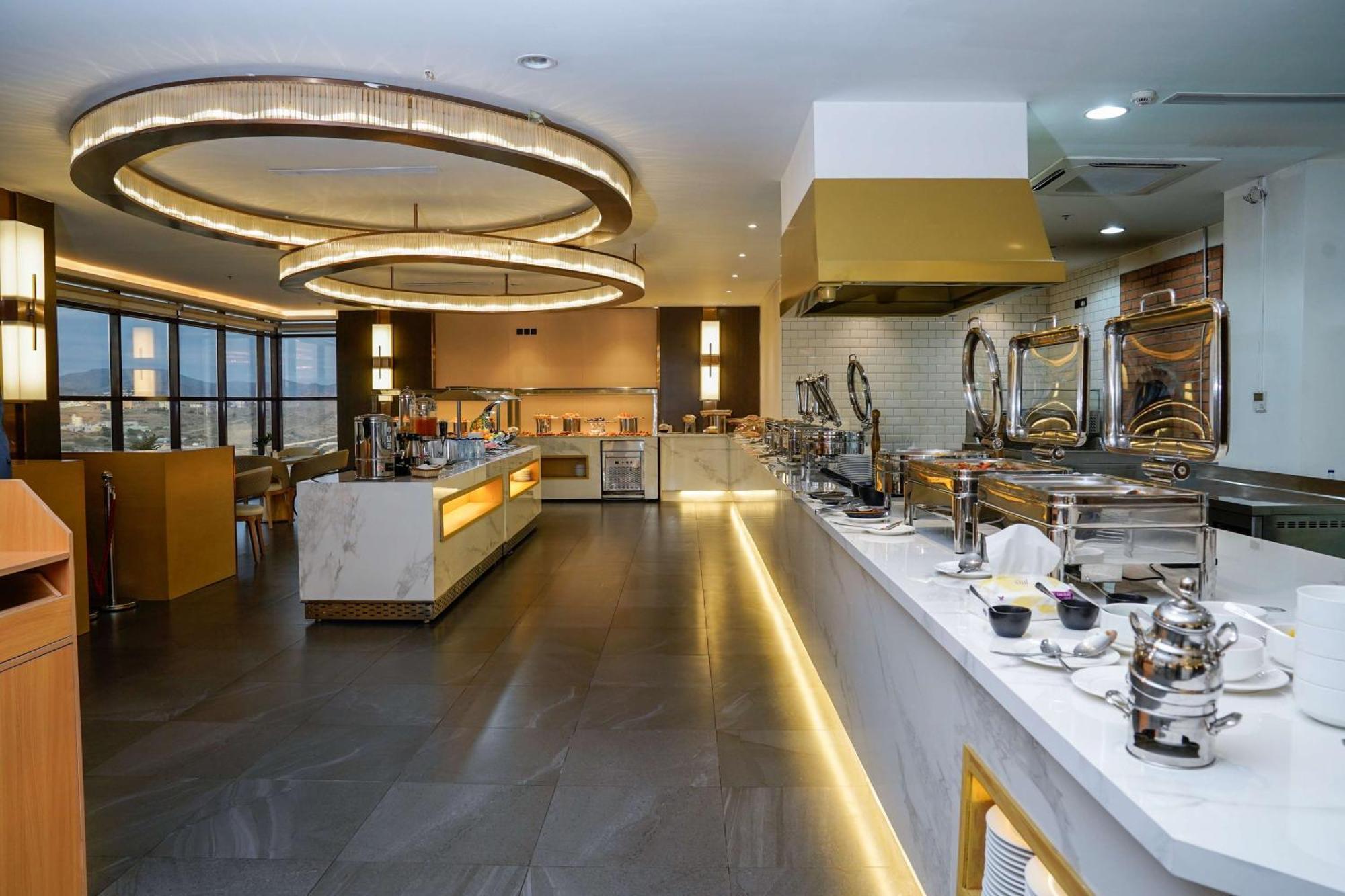 Hotel Western Danat Almansak