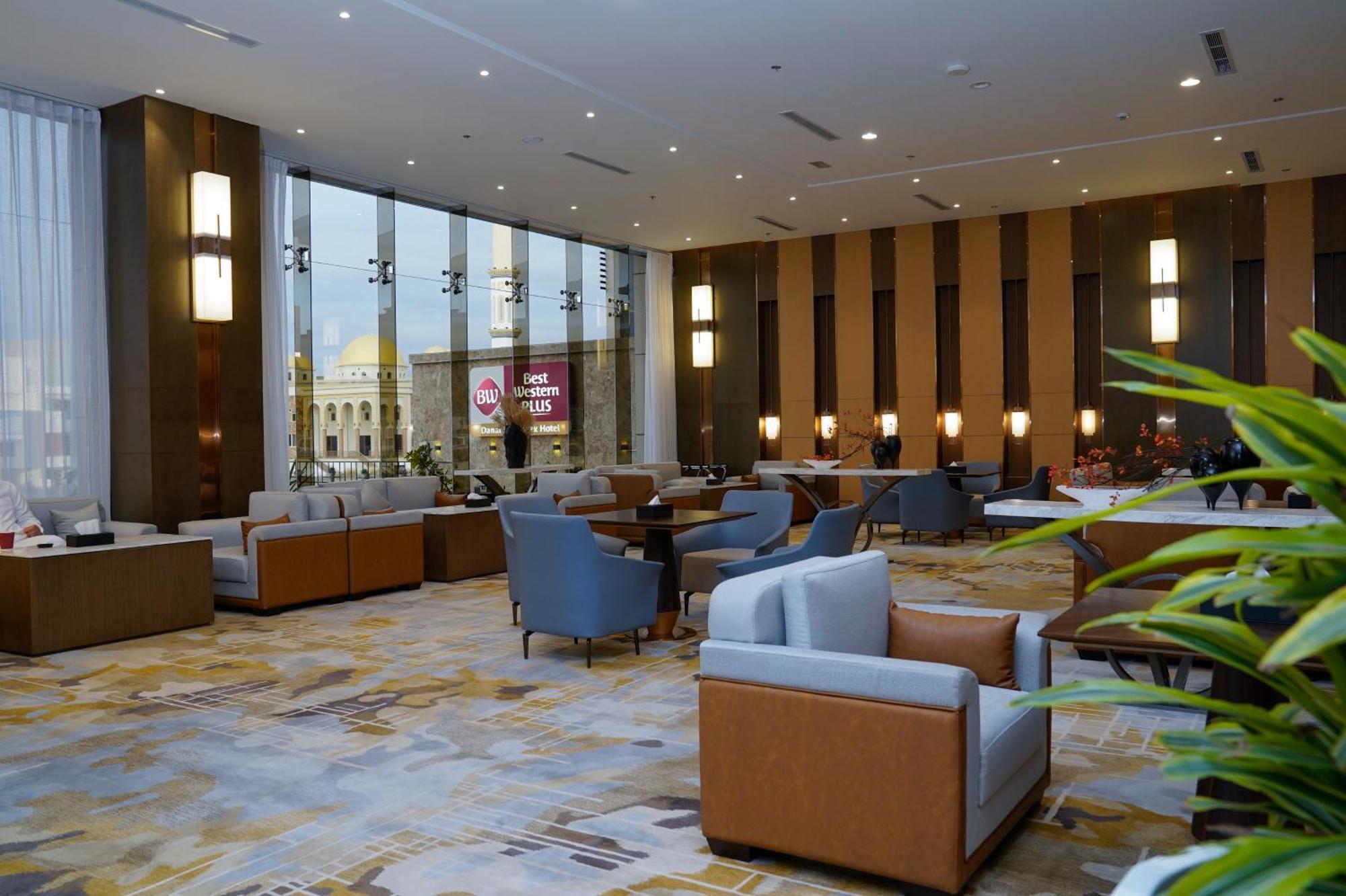 Western Danat Almansak Hotel