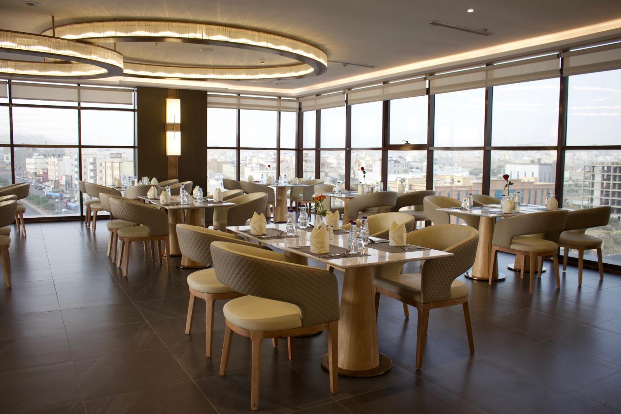 Hotel Western Danat Almansak 4*